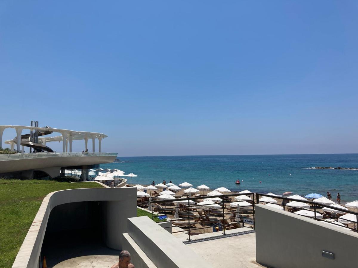 Paphos Sun Julz Apartments On The Beach מראה חיצוני תמונה