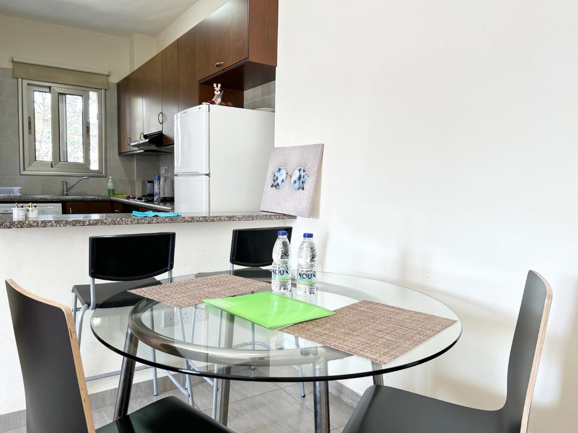 Paphos Sun Julz Apartments On The Beach מראה חיצוני תמונה