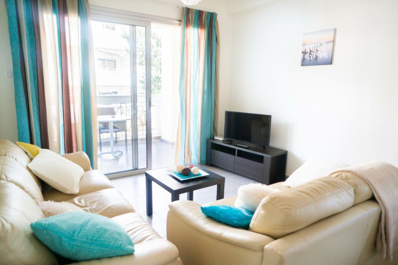 Paphos Sun Julz Apartments On The Beach מראה חיצוני תמונה