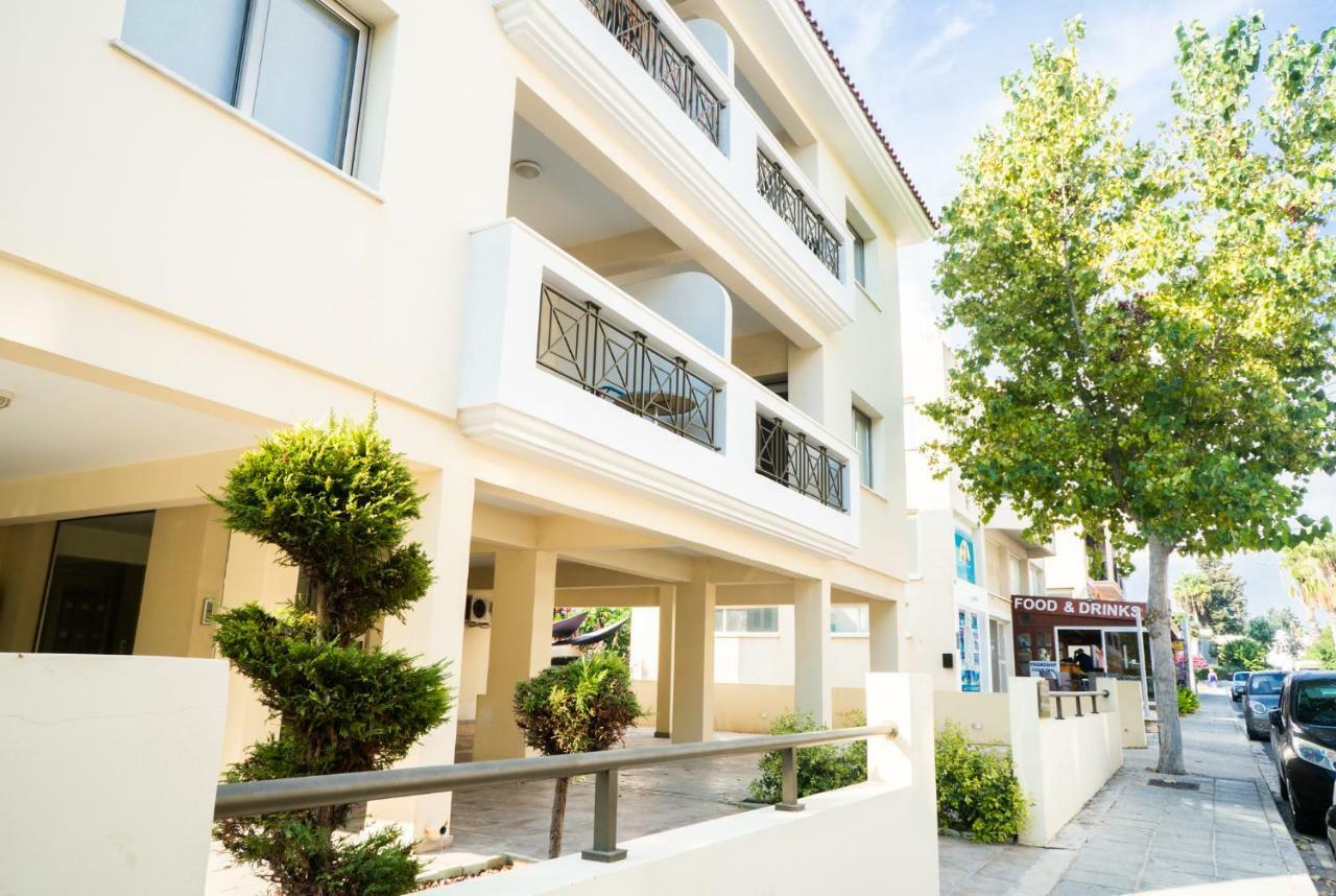 Paphos Sun Julz Apartments On The Beach מראה חיצוני תמונה